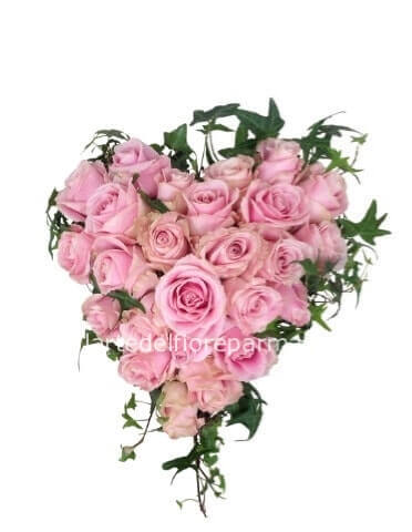 Cuore di rose rosa