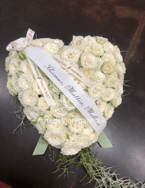 Cuore rose bianche 35 cm