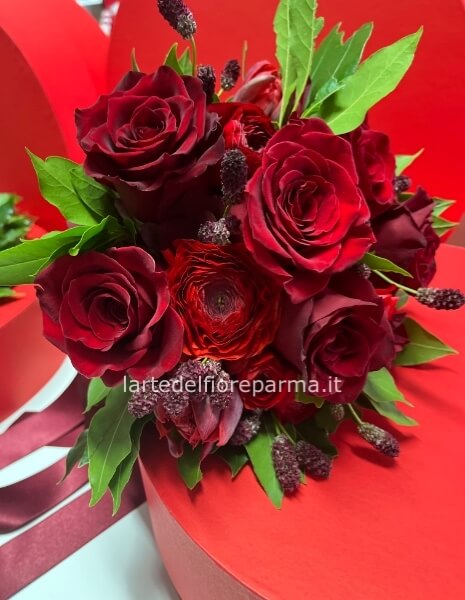 Bouquet laurea rose rosse